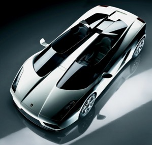 Sur cette vue de dessus de la <b>Lamborghini Concept S</b>, on se rend mieux compte du travail ralis par les designers pour modifier l'esthtique de la Lamborghini Gallardo. On aperoit la prise d'air du moteur, au milieu de la voiture, aprs les siges arrire.le rsultat est poustouflant.